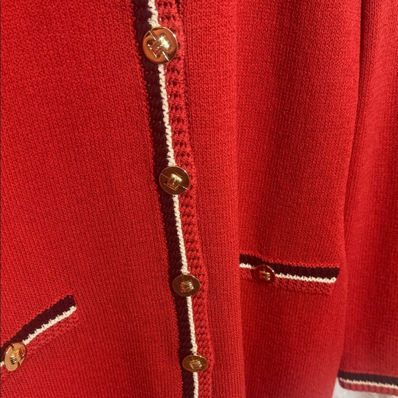 St. John Jacket with Coordinating Top - Picture 5 of 5